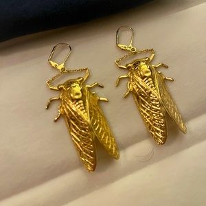 Goldbug Large Drop Earrings Tuckernuck